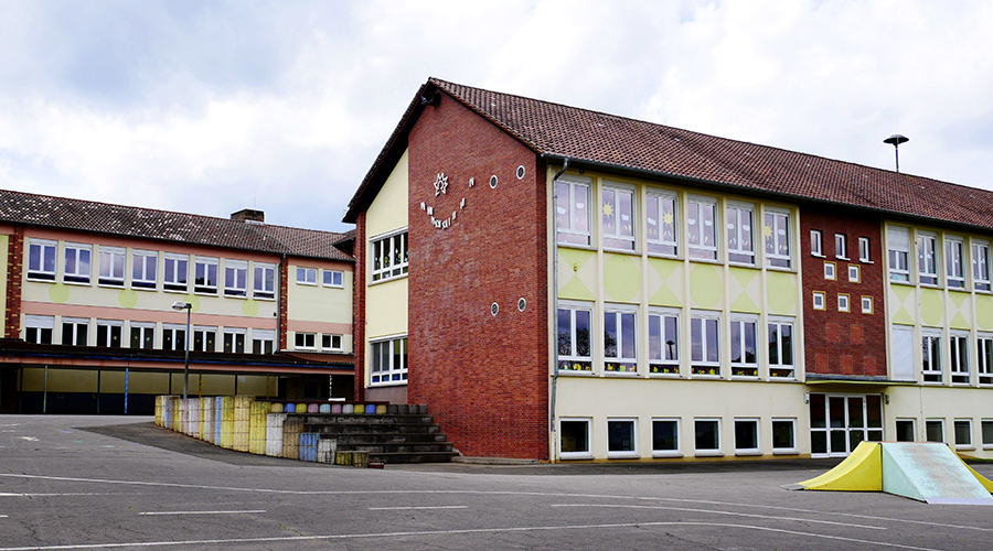 Grundschule Brücken/Pfalz Seitenansicht 